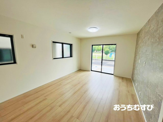 春日井市高山町3丁目(全3棟)の居間・リビング