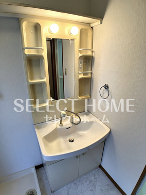 【独立洗面台】 | ルミエールセブンＢ | 独立洗面台、小物を置くことができて便利です