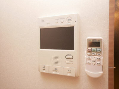 【セキュリティ】 | プライムアーバン御堂筋本町 | モニター付きインターフォンです