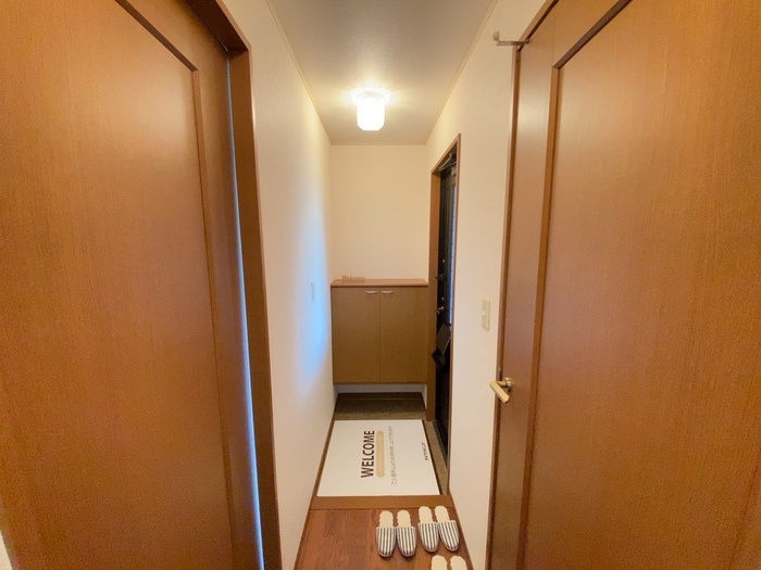 熊本市南区島町１丁目のアパートの玄関