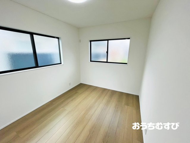 春日井市高山町3丁目(全3棟)の洋室