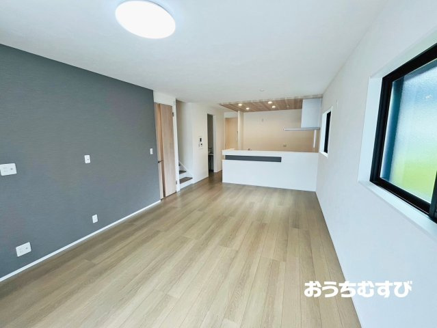春日井市高山町3丁目(全3棟)の居間・リビング