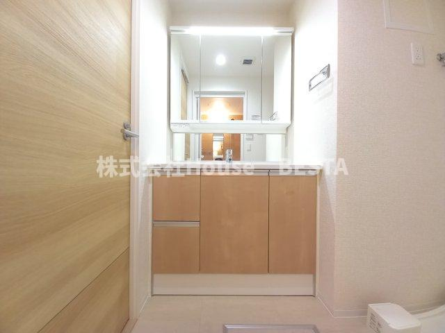 神戸Harborside 萬利Residenceの独立洗面台