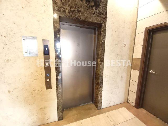 神戸Harborside 萬利Residenceのロビー