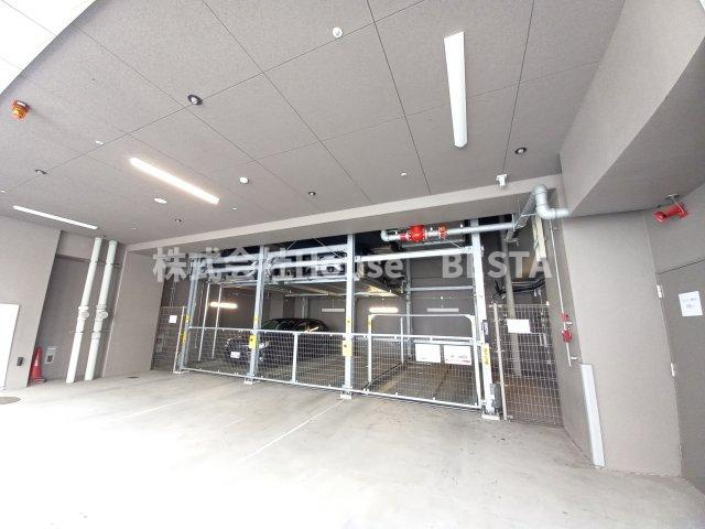 神戸Harborside 萬利Residenceの駐車場