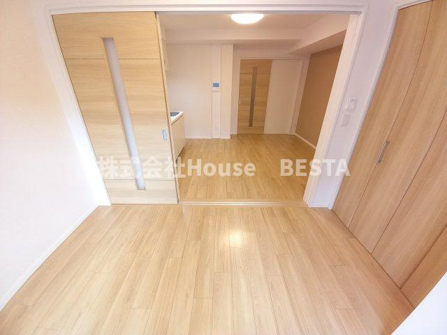 神戸Harborside 萬利Residenceの洋室
