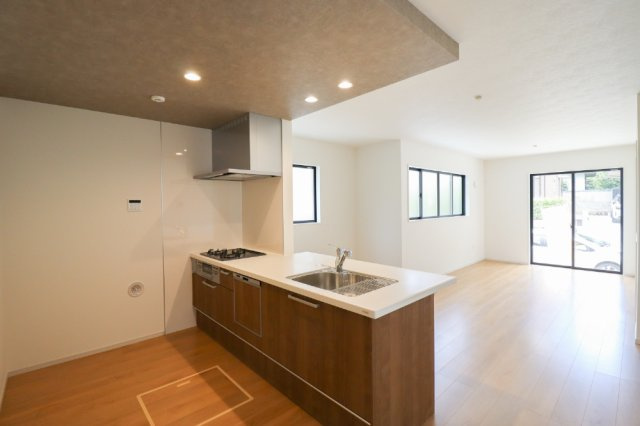 醍醐大高町２区画　１号棟のキッチン