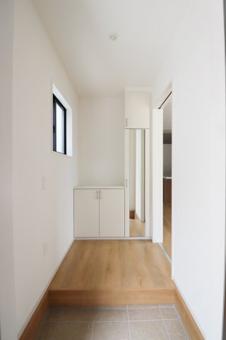 醍醐大高町２区画　１号棟の玄関