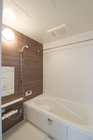 醍醐大高町２区画　１号棟の浴室