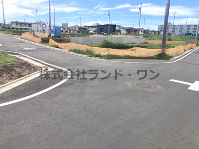 【前面道路含む現地写真】 | 所沢市北秋津　全３区画　Ｃ区画