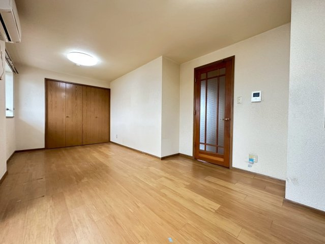 ロイヤルアイフティのその他