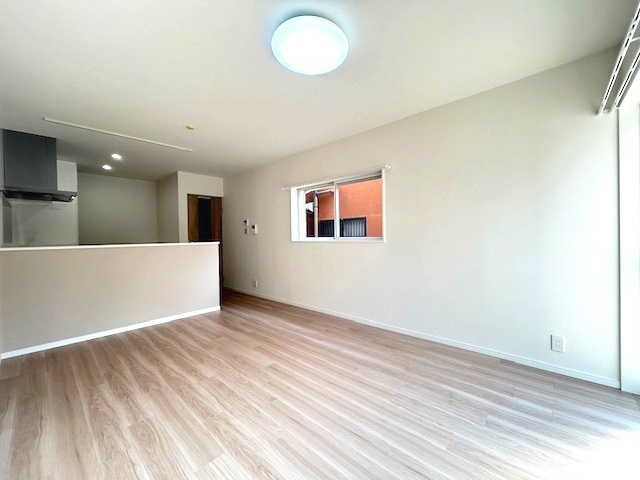 国玉通1丁目戸建の居間・リビング