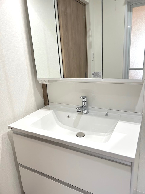 国玉通1丁目戸建の独立洗面台