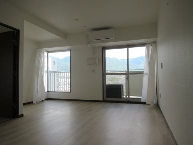 HAT神戸・灘の浜３ＬＤＫの居間・リビング|ゆったり過ごせるリビングです