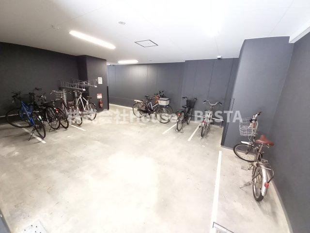 クオーレ神戸山手の駐車場