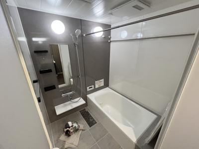 【浴室】 | 朝日プラザアルティマタワーズ | 浴室乾燥機付きの広々浴室