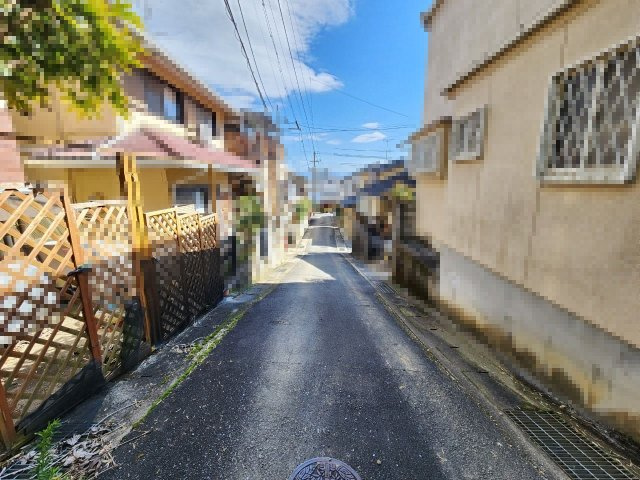 【成約済】長岡京市粟生弁天芝の前面道路含む現地写真|前道：北側幅員約4ｍ