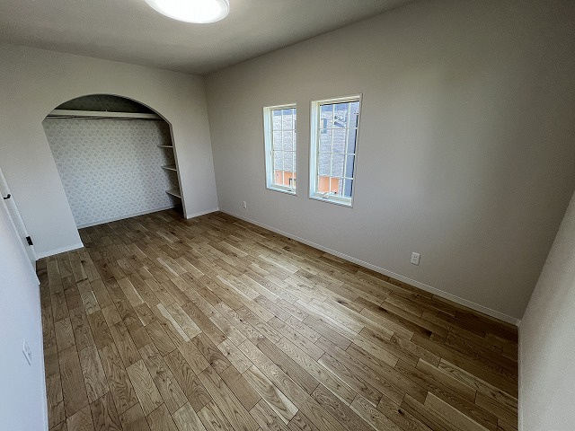 南国市大そね甲新築戸建の洋室|7.5帖の洋室①です。