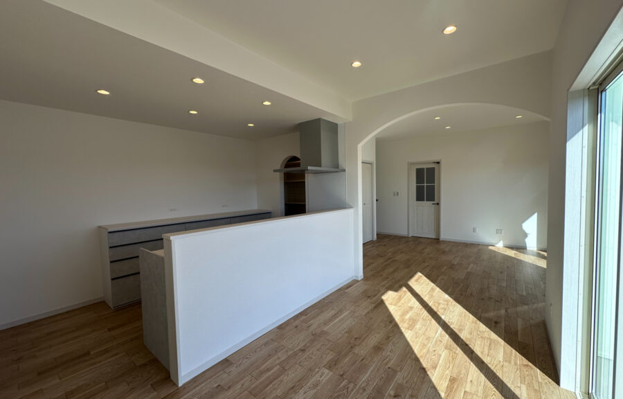 南国市大そね甲新築戸建の居間・リビング|使いやすいリビングです