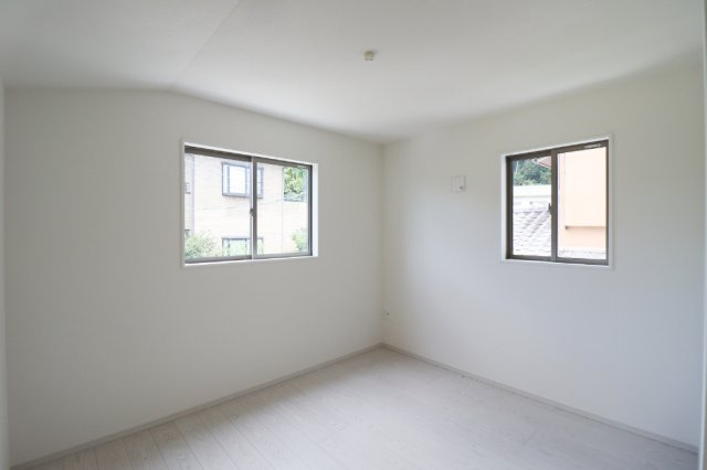 醍醐大高町２区画　２号棟の洋室