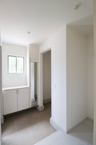 醍醐大高町２区画　２号棟の玄関