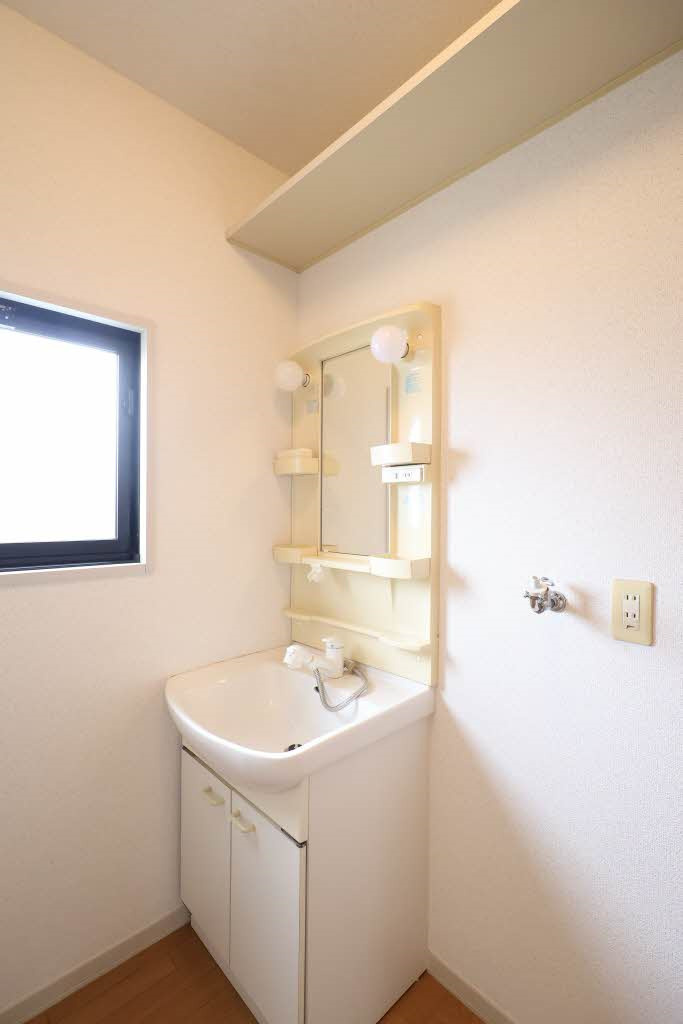 クレール瀬戸見A棟の洗面所