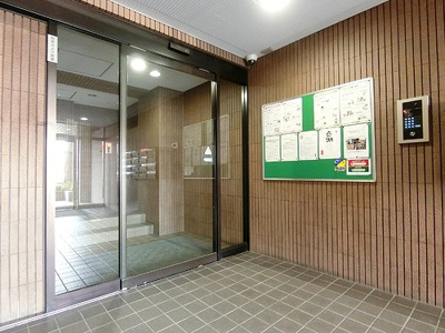 【エントランス】 | ドムール江古田 | エントランス※2017年12月撮影