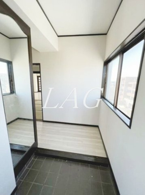 【玄関】 | 三栄ビル | 玄関です。