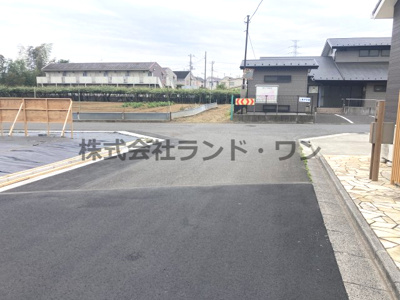 【前面道路含む現地写真】 | 所沢市上新井2丁目　全7区画　3区画