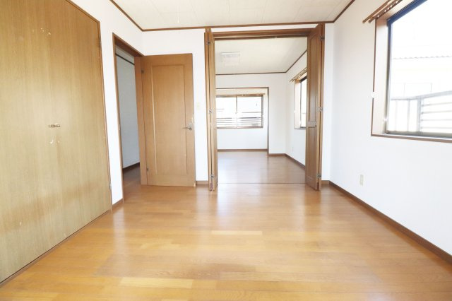 【中古】郡山市台新２丁目　　　　開成小学校、郡山第１中学校の洋室