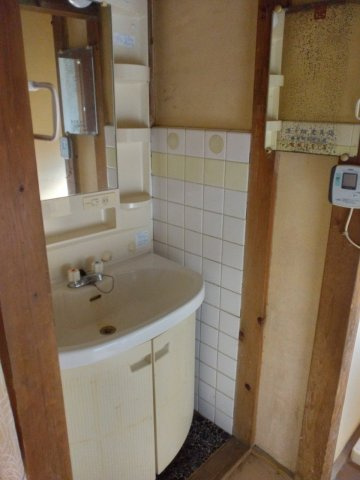 横山町3丁目戸建ての洗面所