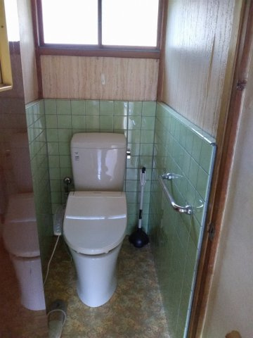 横山町3丁目戸建てのトイレ