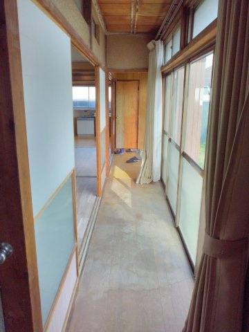 横山町3丁目戸建ての内装|廊下