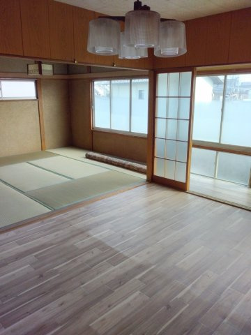 横山町3丁目戸建ての和室|2階6帖洋室・8帖和室