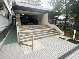 【エントランス】 | 「雑色」駅徒歩７分！新耐震基準マンション、コープ野村東六郷は即日現地案内可能となっておりますので、お気軽にお問い合わせください！