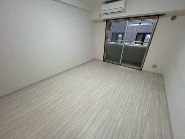 アーデン和泉町の洋室