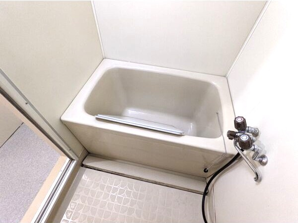 ヴェルデ平針南の浴室