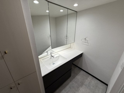 【独立洗面台】 | グラン・パレ大倉山ウエストタワー | ◆独立洗面台で身支度をすべて済ませてしまいましょう♪◆