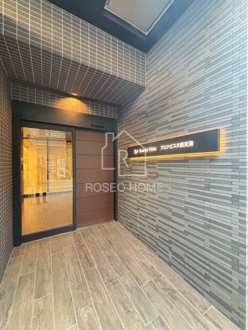 ブエナビスタ西天満のエントランス