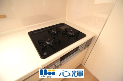 【キッチン】 | クレイドルガーデン防府市華城中央 第１（１号棟） | ガスコンロ（都市ガス用）です。