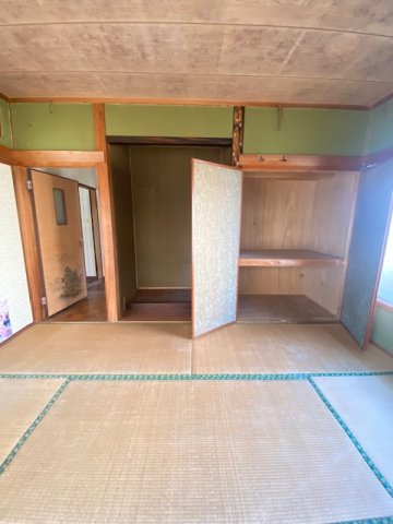 都城市上長飯町の中古一戸建の和室