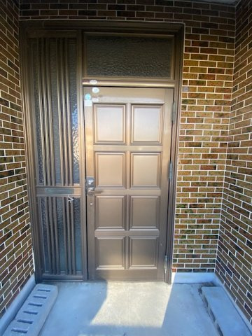 都城市上長飯町の中古一戸建の玄関