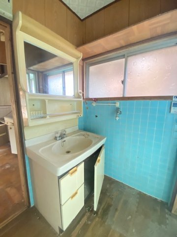 都城市上長飯町の中古一戸建の独立洗面台