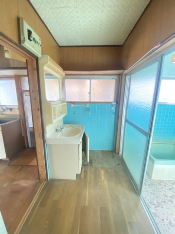 都城市上長飯町の中古一戸建の脱衣所