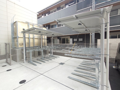 【その他共用部分】 | セレーノ福山駅前 | 屋根付き駐輪場