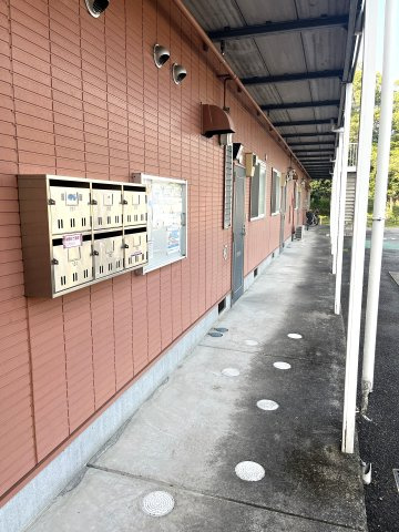 メゾンパーク前田のエントランス