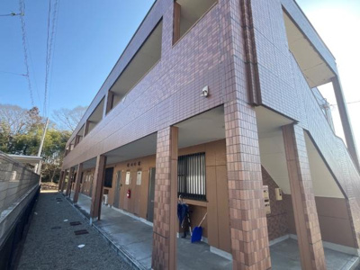 【外観】 | コーポ花の樹 | 外観写真（昼）