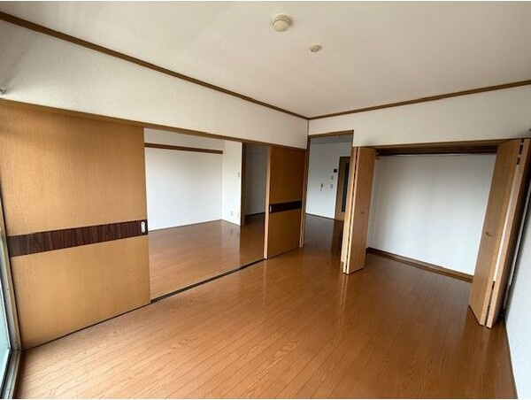 宮地興産ビルの収納