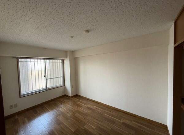 宮地興産ビルの寝室