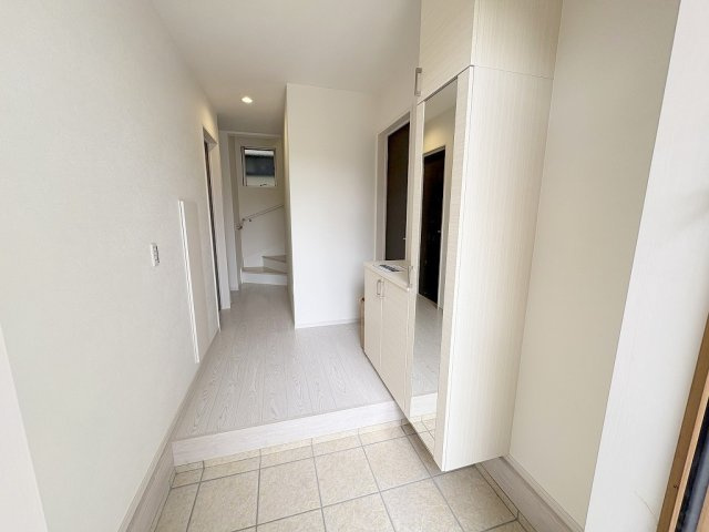 流山市加2丁目　新築戸建　全1棟の玄関|広々とした玄関です